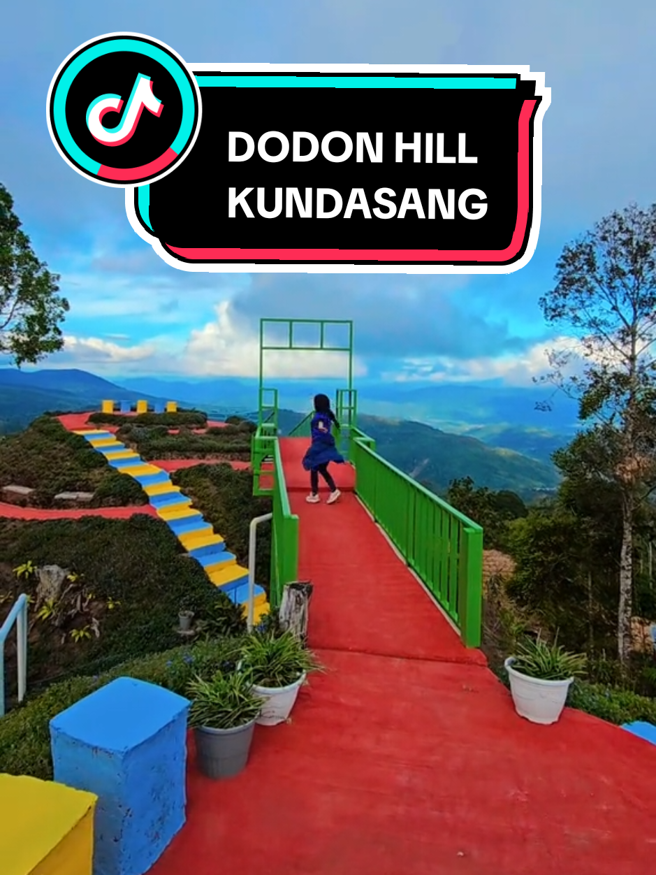 📍DODON HILL KUNDASANG  Jalan masuk area Kem Bina Negara Kundasang..Senang ja cari tempat ni ..b'dekatan dgn pancaran atas bukit  .. View mmg mantappp🤩🤩 #kundasang #sabah  #tempatmenarikkundasang 