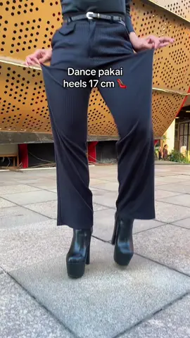 Kayanya cuma aku aja yang bisa dance pake heels setinggi #tabolabale #fyp #fypシ #xyzbca 