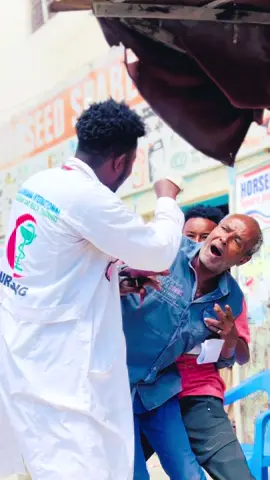Raiiz prank public Somalia Muqdisho 🤭😂😂🇸🇴 #kenyantiktok #somalitiktok #raiiz13 #prank 