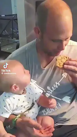 j'ai faim donne moi a manger 😂🤣🤣