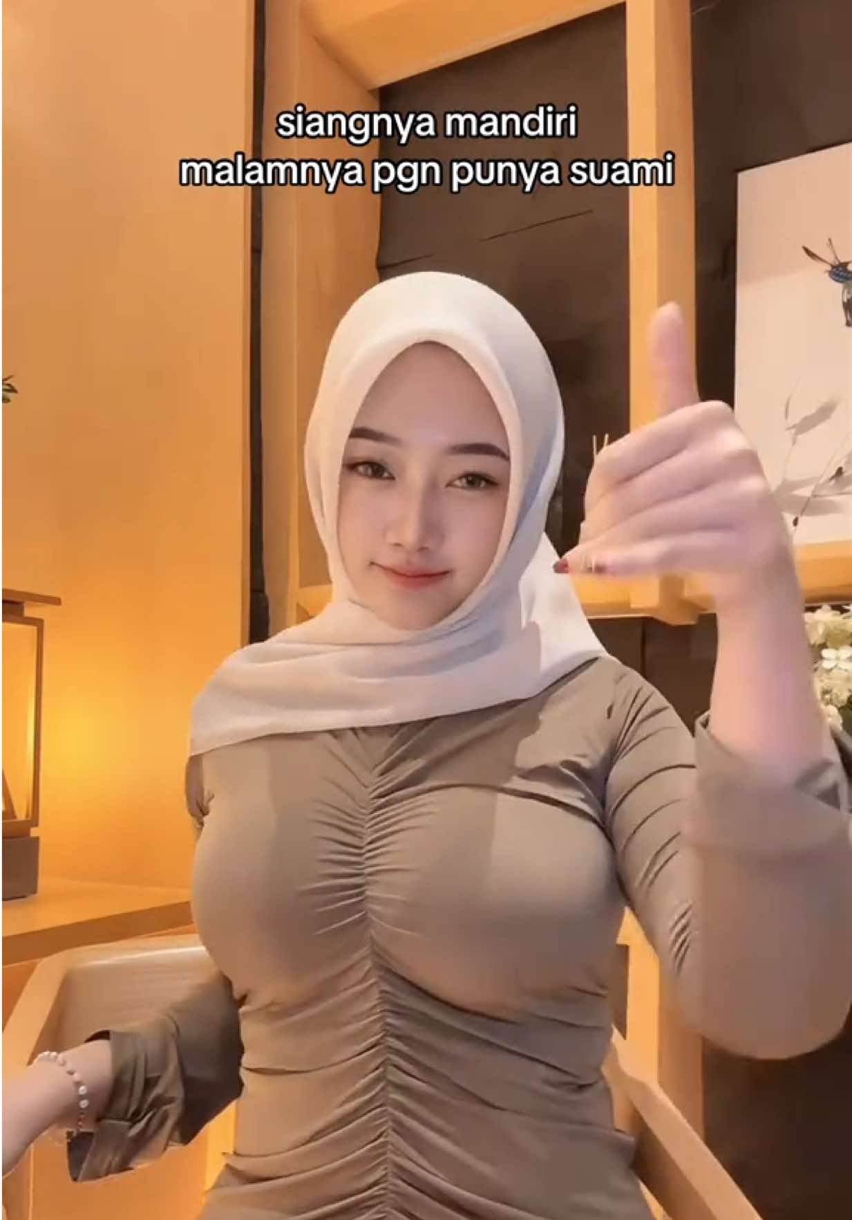 P nyari suami 