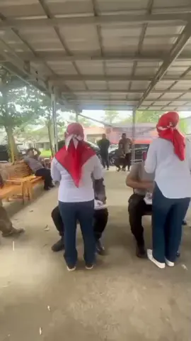 Semarang kemerdekaan Indonesia HUT RI KE 80, Anggota Polsek Pagaden bersama Bhayangkari Polsek Pagaden. #polriuntukmasyarakat 