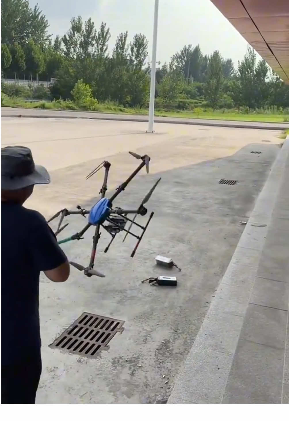Drone maintenance markets will boom.😂 #Inspire3 #درون #Drone #Matrice400 #dji 