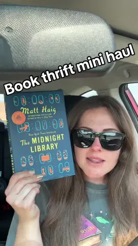 Book thrift mini haul 📚 #bookthrifting #BookTok #bookhaul 
