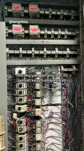 percaya kann.  #tekniklistrik⚡ #tekniklistrik #electrikalwork #teknikelektro #pamanberkacamata #fyp #foryou #foryoupagee #electrical #elektrik #fypage #wrraprtma 