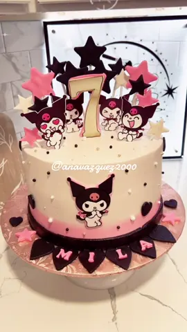 Pasteles en crema chantillí #kuromi #fypシ #tendencia #decoraciondepasteles #anavazquez2000 