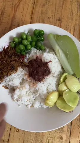 Asin rebon sambel tarasi sreng jengkol ngora 🤤 #lalaban #masakansunda #menusederhana #orangsunda 