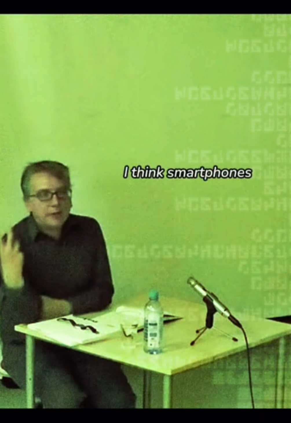 cyberspace is a new form of collective unconsciousness #markfisher #cyberspace #capitalism #bybybebe 
