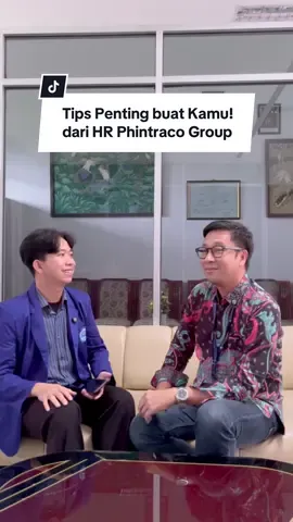 Supaya nggak kaget saat menghadapi realita di lapangan, penting banget buat mahasiswa mulai mempersiapkan diri sejak sekarang. Bareng Pak Daniel dari Phintraco Group, kami ngobrol soal apa aja sih yang dilihat Praktisi HR dari calon tenaga kesehatan? Dan gimana caranya jadi lulusan yang siap kerja, bukan cuma siap lulus? Yuk simak videonya😉 #akperpatriahusada #akperpatriahusadasurakarta #freshgraduate #perawat #tipskarier 