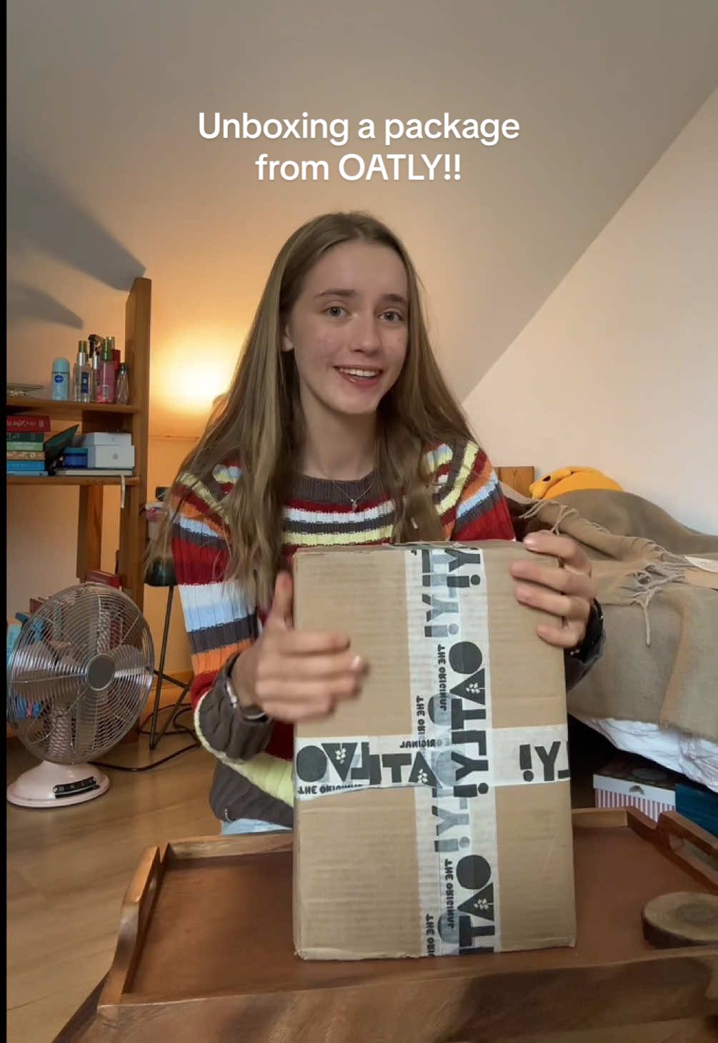 Unboxing a package from the one and only @Oatly 🥛⭐️ #oatly #oatmilk #oatlybarista #oatlymilk #unboxing #gifted #vegan #veganmilk #oat #unboxingvideo #fyp #fy #forypupage #dc #dlaciebie 
