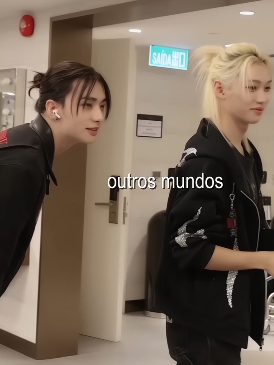#HYUNJIN #felix :: Nada me tira da cabeça q eles são mt parecidos de personalidade, o Noah e Josh dançavam demais e o Hyunjin e Felix tbm, Josh é loiro e o Felix tbm os 2 tem a personalidade mt parecida tbm, o Noah é moreno e pintava as unhas e o Hyunjin tbm a personalidade tbm é mt parecida.  o Noah e o Josh eram meus favs de homens do grupo, e o Felix e Hyunjin são meus utteds, é mt coincidência KAKA #straykids #fy #foryoupag 