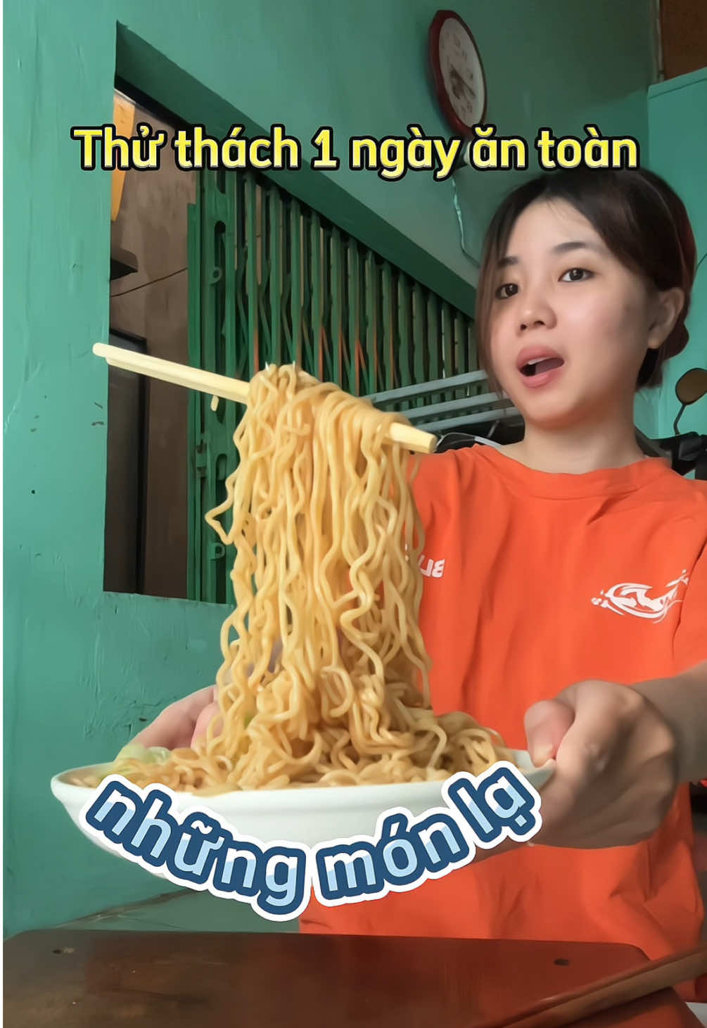 Thử thách 1 ngày ăn toàn những món lạ #xuhuongtiktok #ancungtiktok #lauracoffee #nhatkimanh 