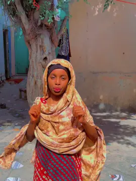 Kenyati 😂🇰🇪#girl #simaneyyy_1 #somalitiktok #kenyantiktok🇰🇪 