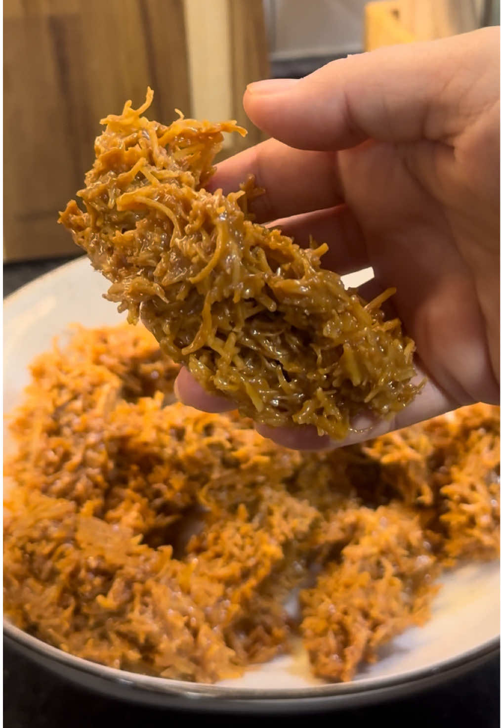 Cocada queimada com apenas 4 ingredientes, sobremesa fácil rápida e econômica 