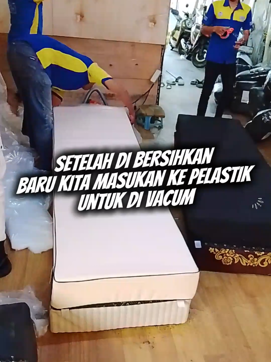 Proses Vacoom sofa lesehan arabian style#sofabedmurah #sofaarab #sofalesehanminimalis 