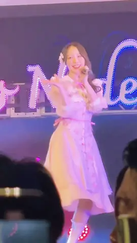 溶けちゃう紗蘭ちゃんかわいい( * ֦ơωơ֦)♡ 最後にドアップになっちゃったの誰かわかりますか？🤫 #高嶺のなでしこ #たかねこファンミ #推しカメラ #アイドルのいる生活 #推しのいる生活 @葉月紗蘭 
