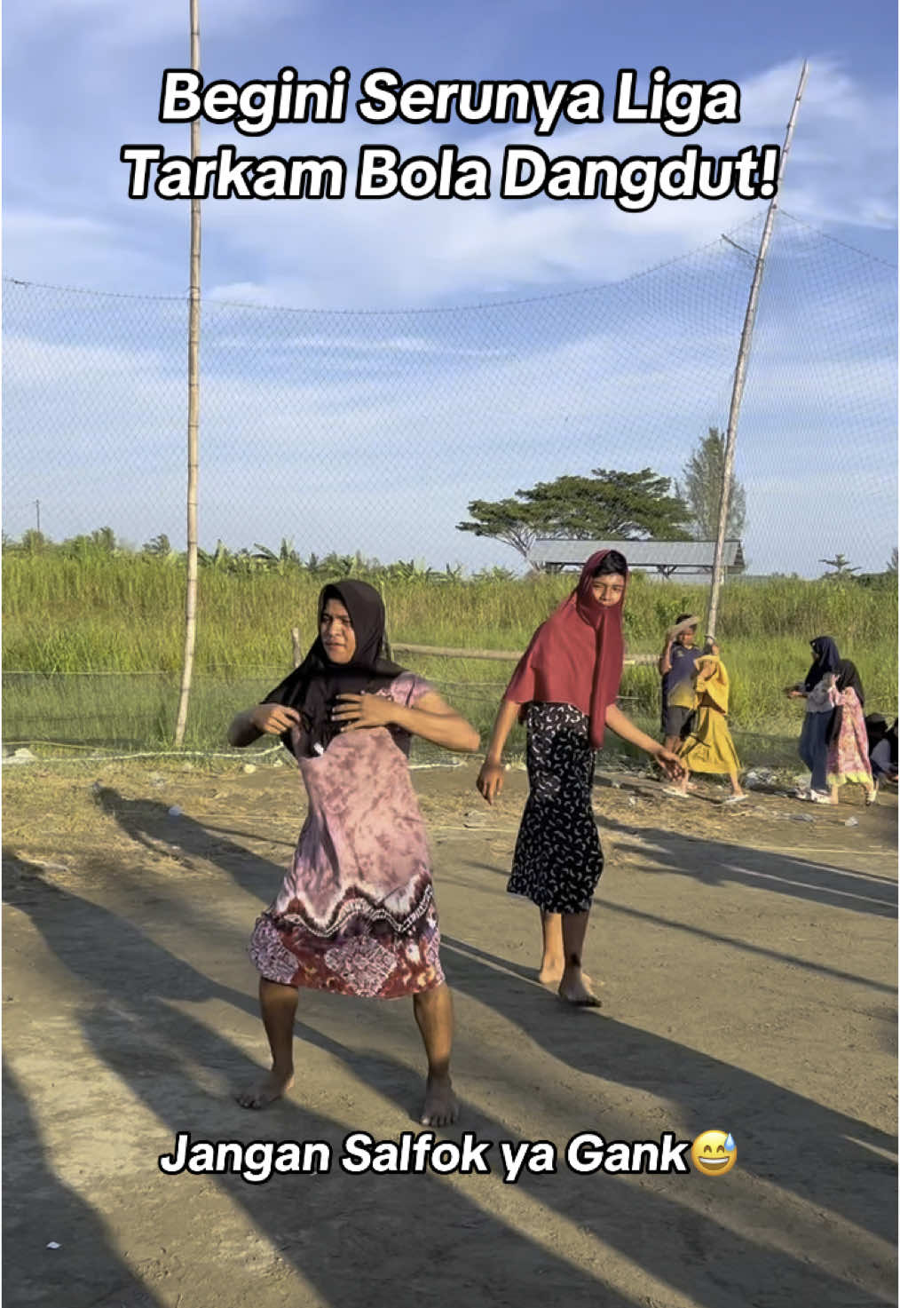 Begini saat bapak-bapak Gabut main bola Dangdut 😅😅. Memperingati HUT RI Ke 80 Gampong Rudeng!  #CapCut #aceh #acehviral #meulaboh #senibudaya #acehbarat #merdeka #olahraga #bola #tarkam #viral 