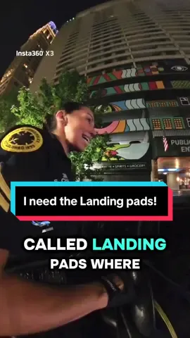 Mirah #police #horse #horsesoftiktok #jeep #duckduckjeep I think Karl is having too much fun ducking jeeps 🤩🤩 Funny cops Sound credit to @Fuego & Omega