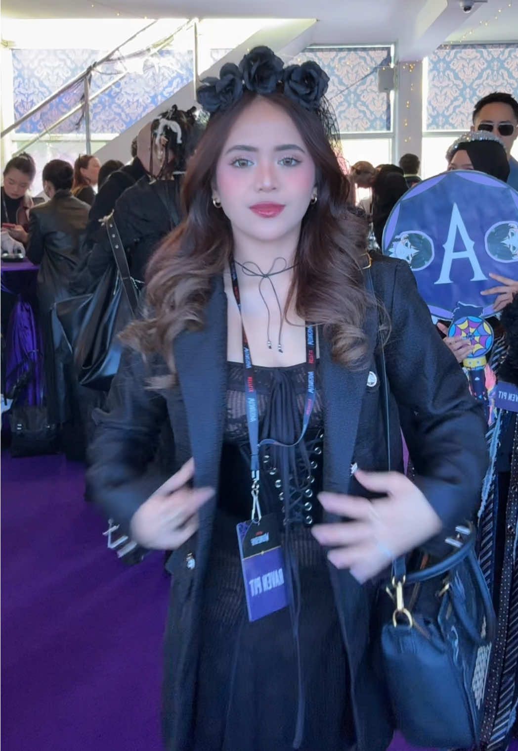 Outfit check sebelum ketemu cast nya @Wednesday Netflix di Wednesday Island🥳🤍 ps: yg terakhir gimana cara crop clipnya sihh😤 #WednesdayIsland #Wednesday2 #OOTD @Irene Suwandi @Leyla Aderina @Medy Renaldy 🥔 