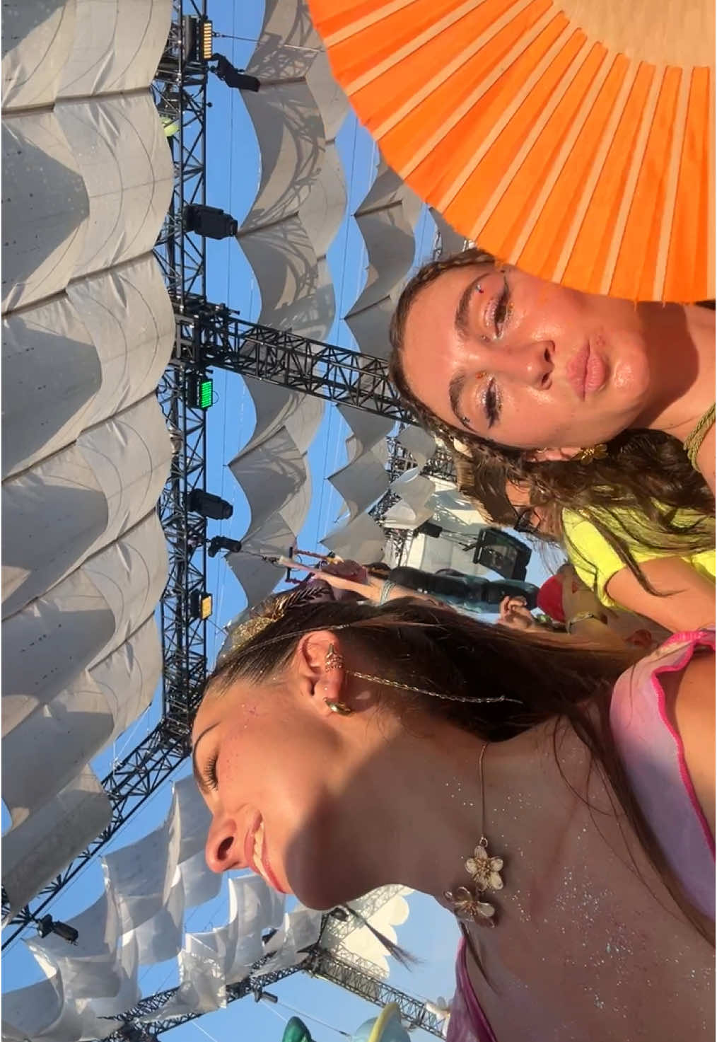 Copacabana en folie 🇧🇷💛 #bdf #copacabana #cannes 