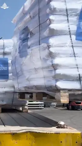 The images you never see on international news: Over the past week: - Nearly 2,250 trucks were collected and distributed from the Gazan side of the Kerem Shalom and Zikim Crossings. - Over 1,660 humanitarian aid trucks of mostly food were transferred through the crossings this week Israel remains committed to facilitating humanitarian aid for Gaza’s civilian population – not Hamas. via: COGAT
