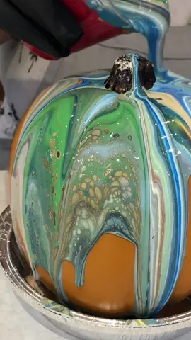 Watch as the coolest cells get created, then covered by even more cool cells!  #pumpkinpour #pumpkinpouring 