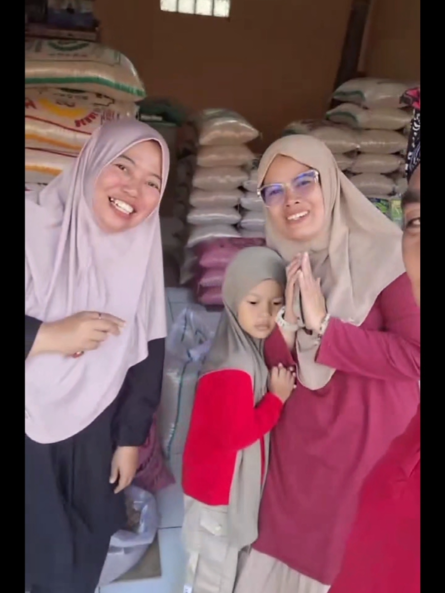 Turut memeriahkan jalan santai Desa Sukasirna. #cibadak #camatcibadak #cibadaksemerbak #sukabumi #hutri80  @Kecamatan Cibadak @Kecamatan_Caringin @Beti Suryani571 