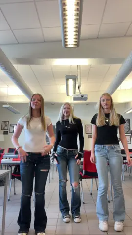 Första dan i trean🫨@Flizan @Ida #foryouu #skola 
