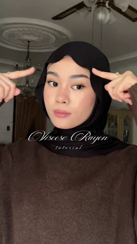 kata aku sih ini 2 warna yg WAJIB punya!!