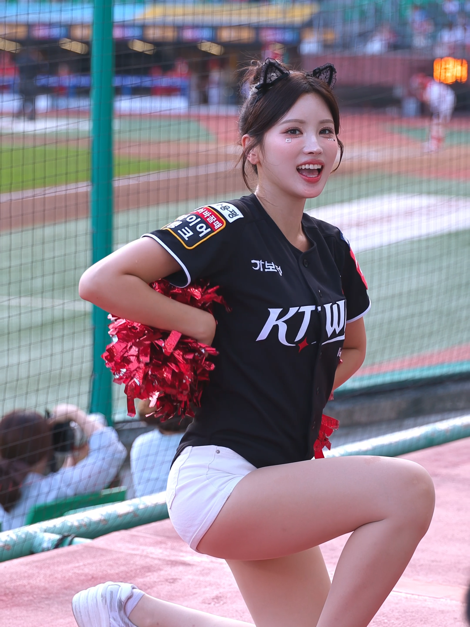 고양이 머리 정원공주, 귀여움 한도 초과🐱💥 고양이 머리띠+투혼가+정원공주 = 팬심 폭발 조합💓 #김정원 #김정원치어리더 #金貞沅 #정원공주 #정원핑 #김가드니 #kimjungwon #kt위즈 #치어리더 #투혼가