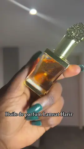 Je vous remets cette pépite ,l’huile de parfum Lamsat Harir #lamsatharir #huiledeparfum #huileparfumée #tiktokshopfrance 