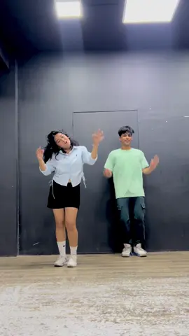 #fyp#radha#eshna#flexibledanceschool#bollywood @Flexible Dance School @SHUBHAM 
