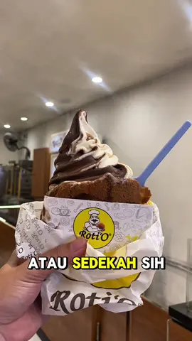 Roti o xQpon jadi ini konsep nya sedekah atau promo ya  Udah udah jangan basa basi gass promo nya sekarang!!!!! #promorotio #rotio #kopiroti #kopirotio 