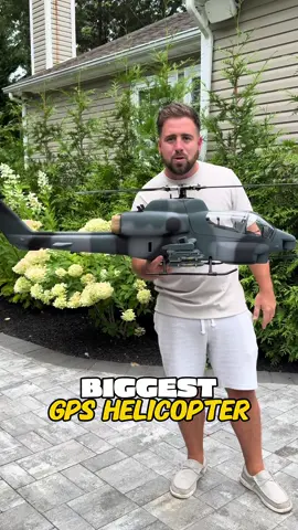 This RC Helicopter really is NEXT LEVEL. A 500 sized GPS Heli that a beginner can fly is wild! #RC #radiocontrol #hobbies