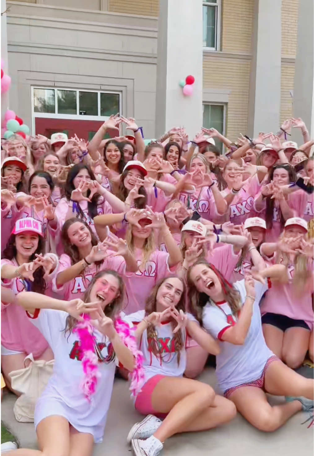 WANNA GO GOTTA GO A CHI O 🌟 i have the best sisters in the world!! id choose AXO again and again! #rushtok #college #tcu #axo #alphachiomega 