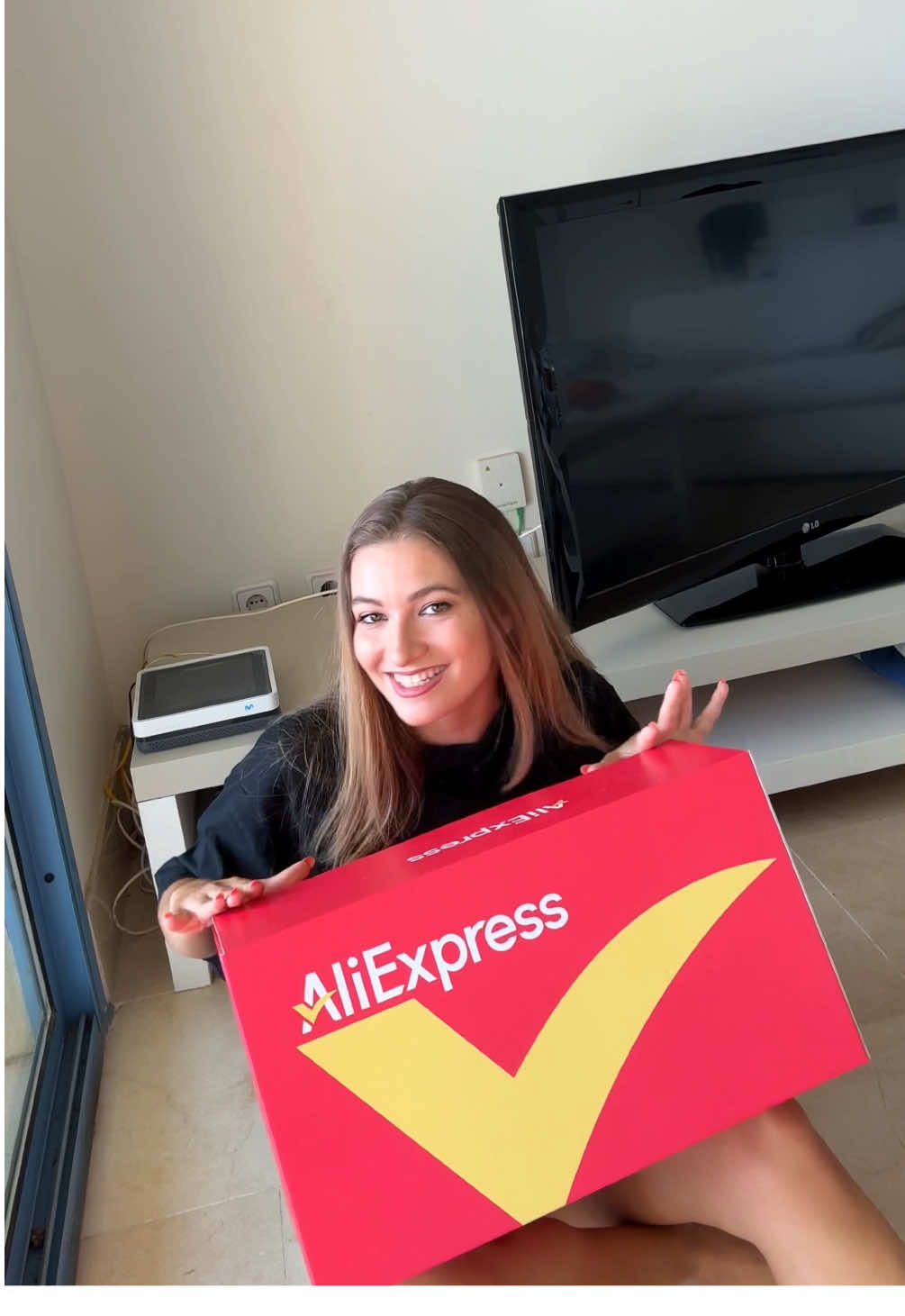 Publi. Todo lo que os he enseñado lo tenéis en @AliExpress España cuentazos de hasta el 80%. No os perdáis sus promos con entrega gratis en 5 días, hasta el 27 de agosto y equiparos con todo lo necesario para volver a la rutina📚 #VueltaAlColeAliExpress