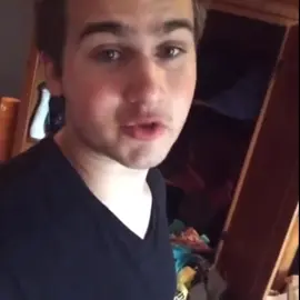 sometimes i made Vines that had nothing to do with emo bands so here are some of those #vine #vines #2014 #anthonyamorim #tumblr 