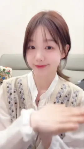 người dùng ins @rainbow__xu cuối cùng cũng update ins ✨✨💘💘  #tumongkhiet #xumengjie #徐梦洁 #koangw #xuhuong #fypシ゚ 