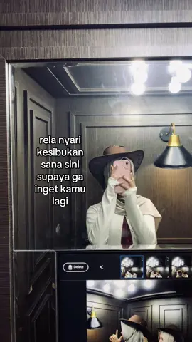 tanyain ke dia pls gmna caranya cepet lupain aku, biar sama sama cepet lupain