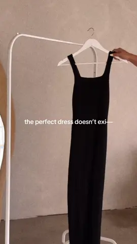 It exists! (We know because we made it!) shop our Tank Sculpting Dress with built-in shapewear 😍 link in bio! 