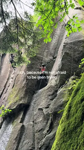 I’m a huge advocate for doing things safely and never stopping learning. By putting myself out there, I’ve experienced so many different aspects of life and done things I never imagined myself doing before. Couldn’t be more proud to be seen doing things as a beginner 🫶🏼 #pnw #washington #climbingtiktok #trad 