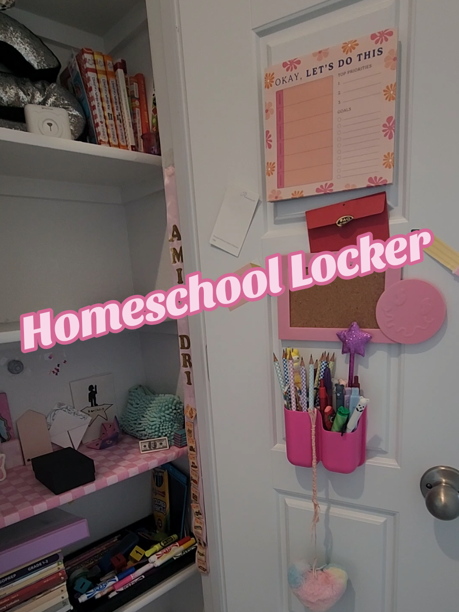 Newly organized Homeschool Locker for my 11 year old going into 6th grade! #homeschool #locker #cutekid #funsetup #backtoschool 
