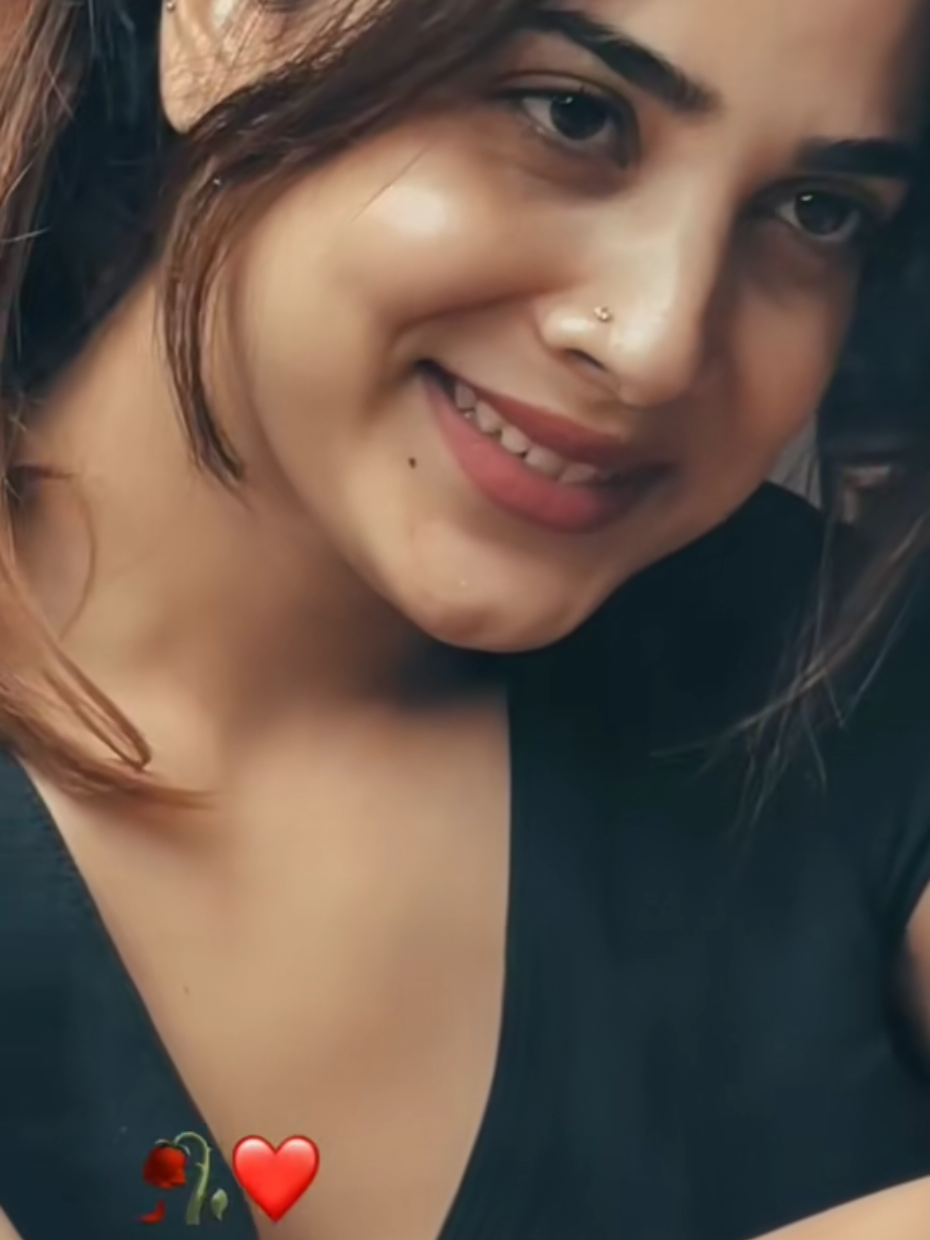 #viralvideo🔥 #foryoupage #official_reenakhan_987 