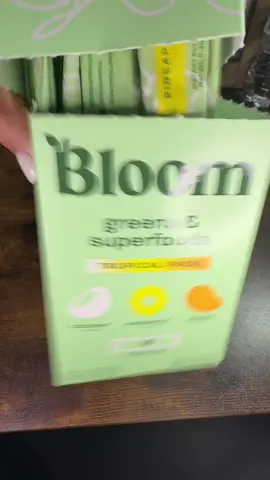 Hands free videos & BLOOM 💚 #coconut #delicious #handsfree #tripod #greens 