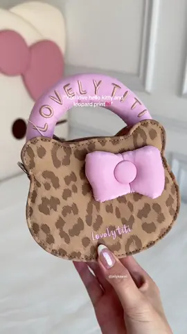 Obsessed with this hello kitty leopard print purse😍😍#hellokitty #hellokittylover #purse #leopardprint #hellokittygirl 