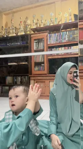 Kakang @Qaisar ngoceh pengen umroh 🤲🏻😂