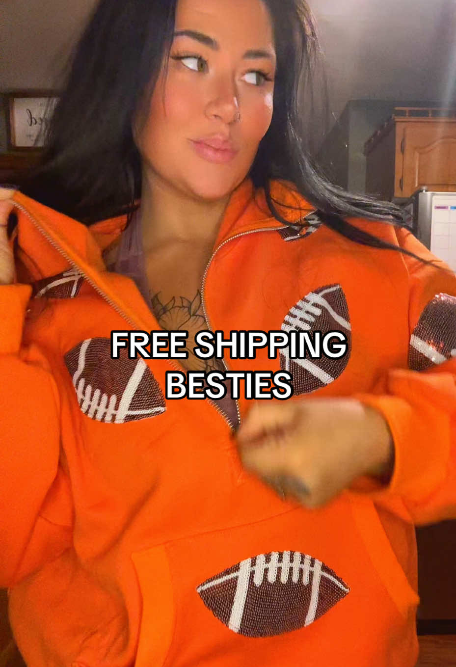 #hoodieszn #gamedayoutfit #falloutfits #falldealsforyou #fallfashion 