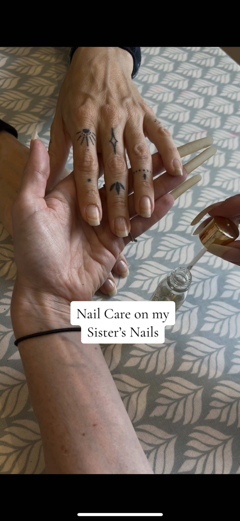 Applying a nail oil to my sister’s nails 🥰 we wanted this video to be much longer but it was impossible to film as the house was very noisy - apologies for the background noise 😒 #asmrsounds #nailsasmr #realnails #creatorsearchinsights #nailcare 