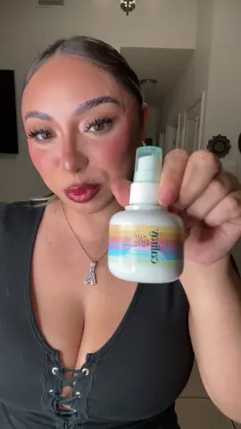Definitely did make my makeup look glowy and didnt make my makeup separate🫶 @caliray beauty #caliray #caliraysettingspray #spfmakeup #spfsettingmist #tiktokshop 