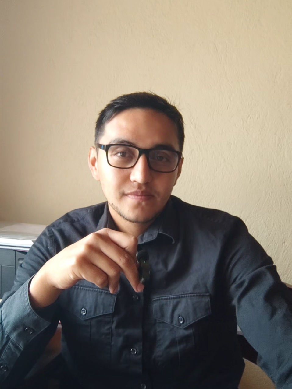 Respuesta a @alexlara7431  Si consiguen contactos es mucho mejor.  #viral #tiktok #abogado #preguntas #derecho #legal 